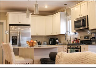 118 Holland St, Unit 2R in Somerville, MA - Building Photo - Building Photo