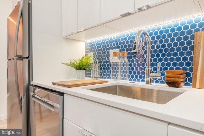 property at 1131-39 N Front St