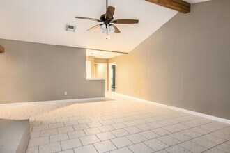 4327 Lucian Ln in Friendswood, TX - Building Photo - Building Photo