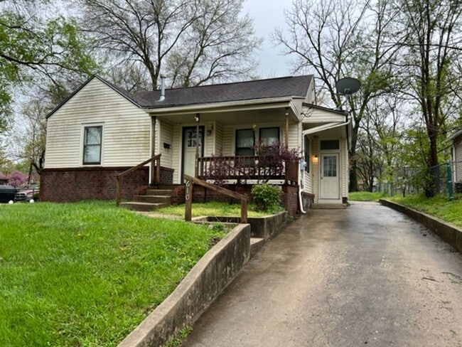 property at 610 Grover St