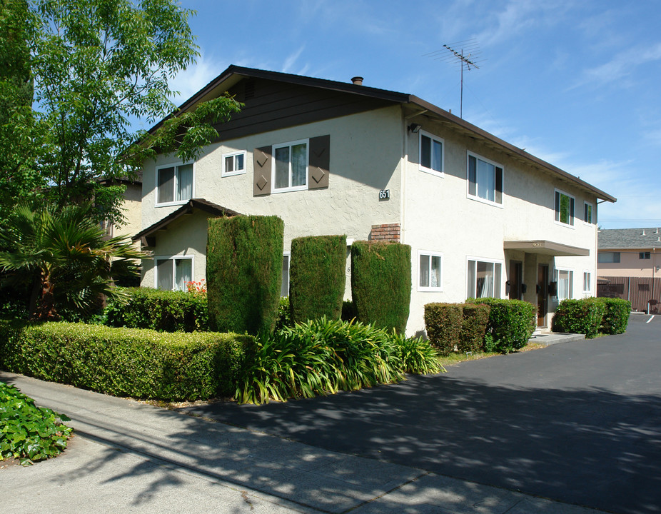 651 Homestead Rd in Sunnyvale, CA - Building Photo