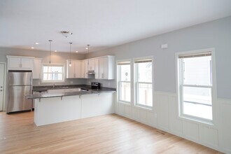 341 Robey Pl SE in Grand Rapids, MI - Building Photo - Building Photo