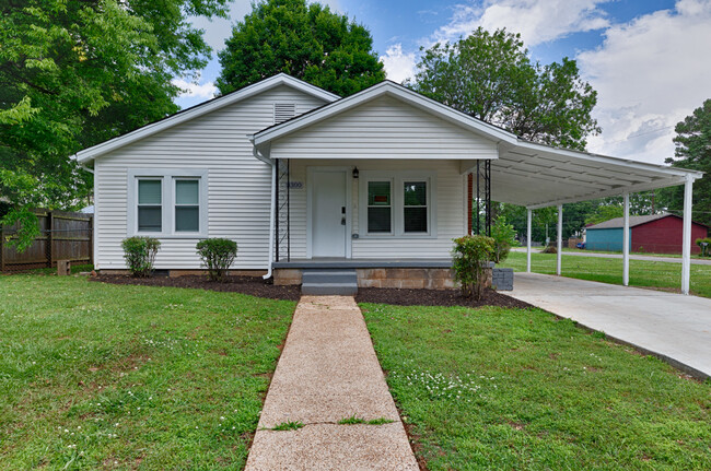 3300 Marks Dr SW in Huntsville, AL - Building Photo - Building Photo