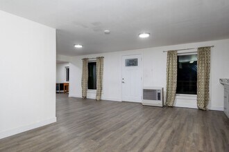 4548 Melan Dr N in Fairbanks, AK - Building Photo - Building Photo