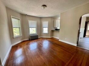 43 Curtis St, Unit 2 in Somerville, MA - Building Photo - Building Photo