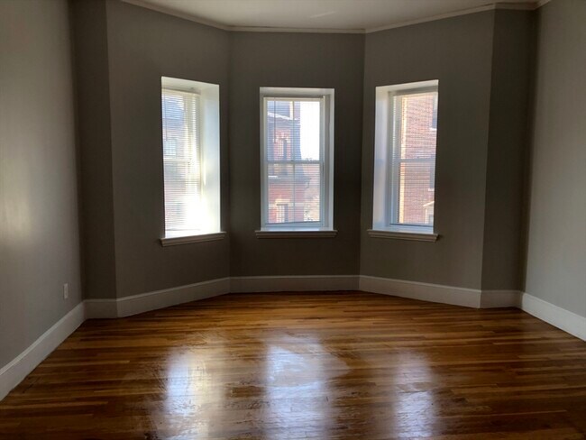 3 Gloucester St, Unit 9 in Boston, MA - Building Photo - Building Photo