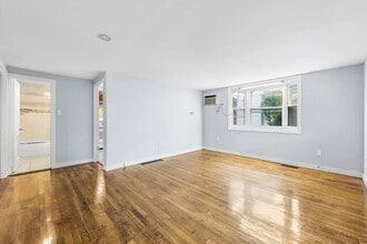 22 Arthur St in Framingham, MA - Foto de edificio - Building Photo