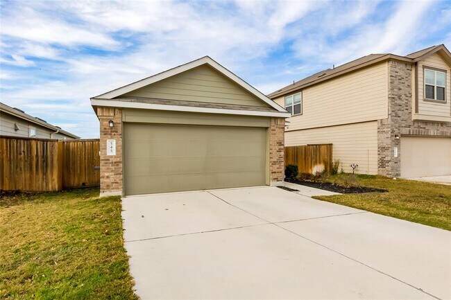 545 Greatest Gift Wy in Jarrell, TX - Building Photo - Building Photo