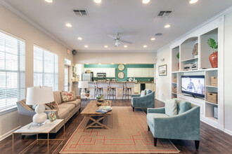 Village at Westlake in Shreveport, LA - Foto de edificio - Interior Photo