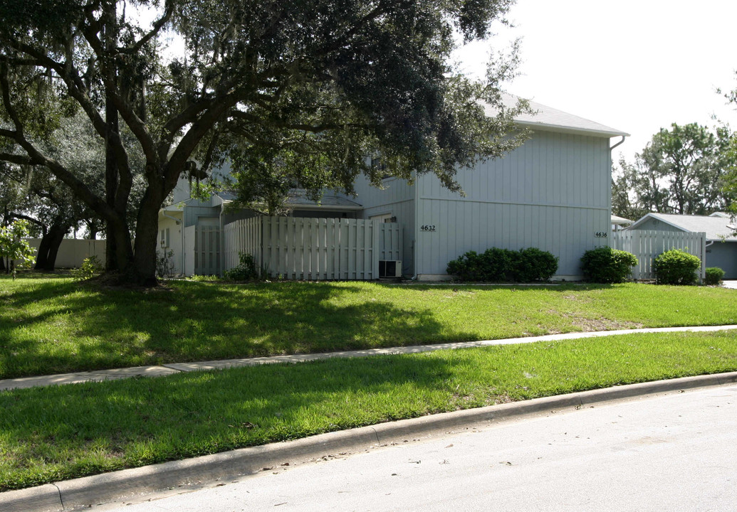 Carmel Oaks in Orlando, FL - Foto de edificio