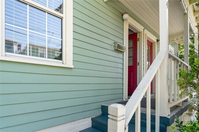property at 534 E Gordon Ln