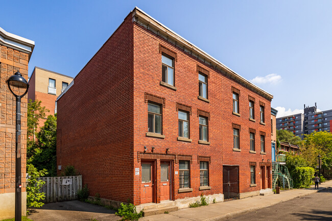 1849-1859 St-Thimothée Rue in Montréal, QC - Building Photo - Building Photo