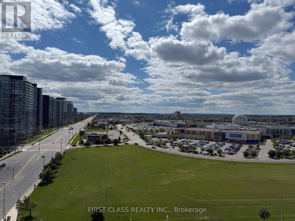 2485 Eglinton Ave W in Mississauga, ON - Building Photo