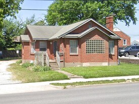 409 N College Ave in Columbia, MO - Building Photo