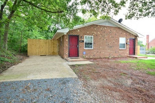 304 E Piedmont Ave in Durham, NC - Building Photo