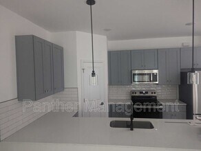 2309 NE 15th Ln in Cape Coral, FL - Building Photo - Building Photo