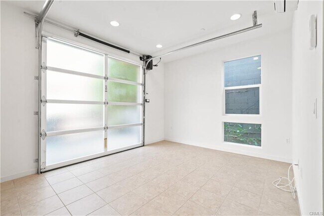 1533 Sullivan Ave in Costa Mesa, CA - Building Photo - Building Photo