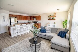 9127 Western Way in Jacksonville, FL - Building Photo