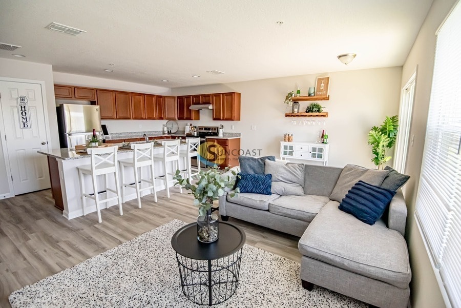 9127 Western Way in Jacksonville, FL - Building Photo