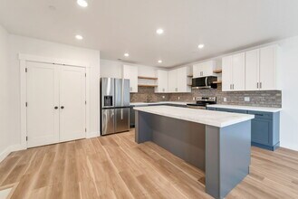 14534 S Shaggy Mountain Rd in Herriman, UT - Building Photo - Building Photo