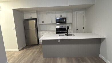 11012 132 St NW in Edmonton, AB - Building Photo - Building Photo