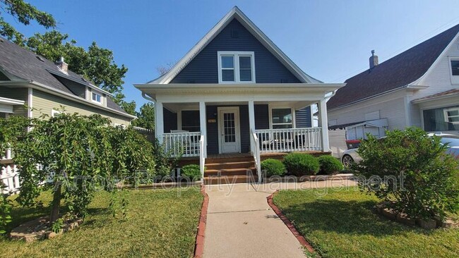 2612 Y St in Lincoln, NE - Building Photo - Building Photo