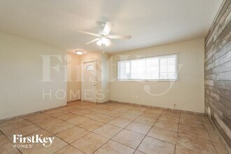 222 SE 26th St in Cape Coral, FL - Building Photo - Building Photo