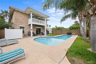 14 W Bahama St in South Padre Island, TX - Building Photo - Building Photo