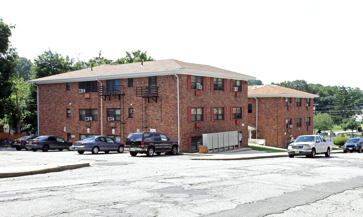 Dover Hills Apartments in Dover, NJ - Foto de edificio