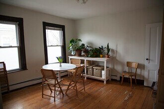 25 Everett St, Unit 2 in Boston, MA - Foto de edificio - Building Photo