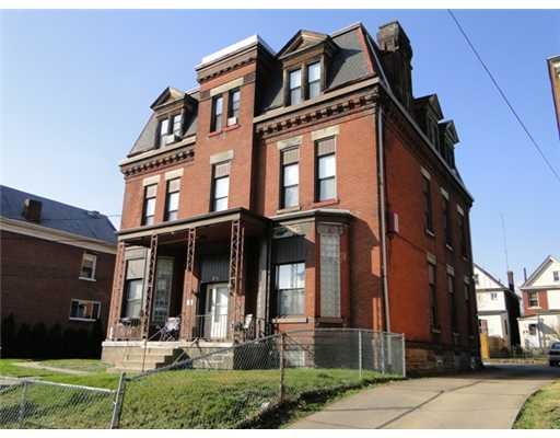 Eberhardt Apartments in Pittsburgh, PA - Building Photo