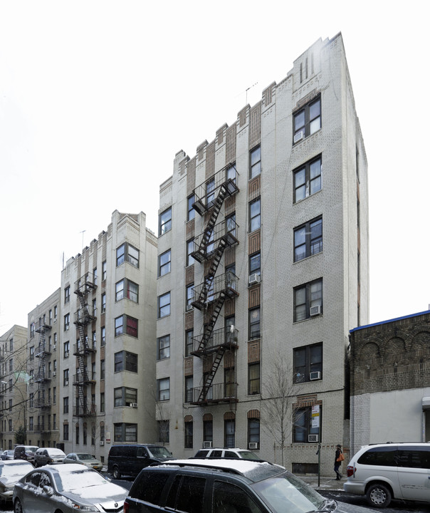 2458 Grand Ave in Bronx, NY - Building Photo