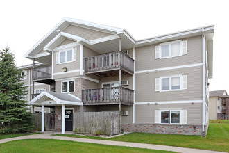 Oak Crossing in Grimes, IA - Foto de edificio - Building Photo