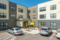 Berkshire Ashwaubenon Townhomes in Green Bay, WI - Foto de edificio - Building Photo