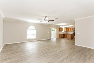 76379 Longleaf Loop in Yulee, FL - Building Photo - Building Photo