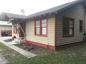 115 E Vanderbilt St in Orlando, FL - Building Photo