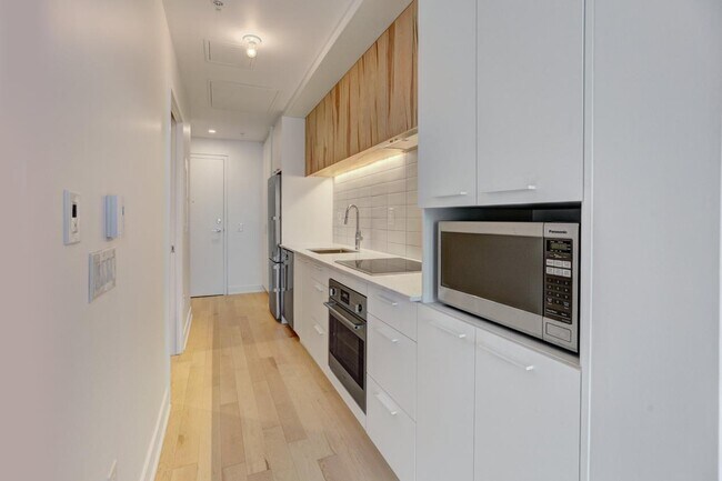 1150 Bd René-Lévesque E in Montréal, QC - Building Photo - Building Photo