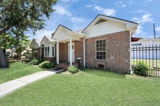 6622 Park Ln in Houston, TX - Building Photo - Building Photo