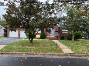 1547 Lenox Pl in Rahway, NJ - Building Photo - Building Photo