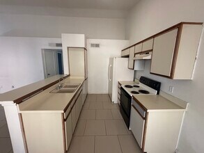 1670 W Park Wood Ln, Unit 1670 in Tucson, AZ - Building Photo - Building Photo