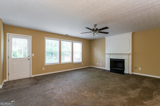 4254 Old House Dr in Conley, GA - Foto de edificio - Building Photo