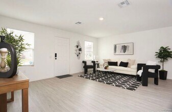 9454 Tarbutton Trl in San Antonio, TX - Building Photo - Building Photo