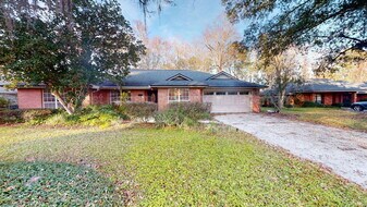 2217 Hammock Oaks Dr N in Jacksonville, FL - Building Photo