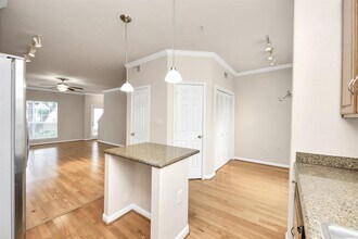 9200 Westheimer Rd in Houston, TX - Building Photo - Building Photo