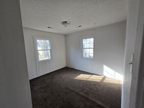 315 SE 34th St in Topeka, KS - Building Photo - Building Photo