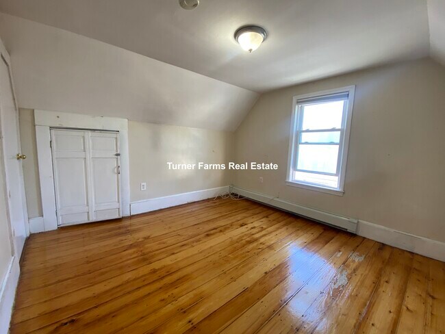 67 Flint St, Unit 2 in Somerville, MA - Building Photo - Building Photo