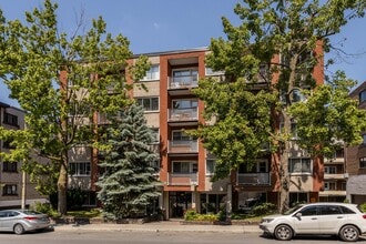 2775 De Kent Av in Montréal, QC - Building Photo - Building Photo