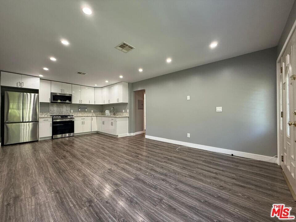 6632 Coldwater Canyon Ave in Los Angeles, CA - Building Photo