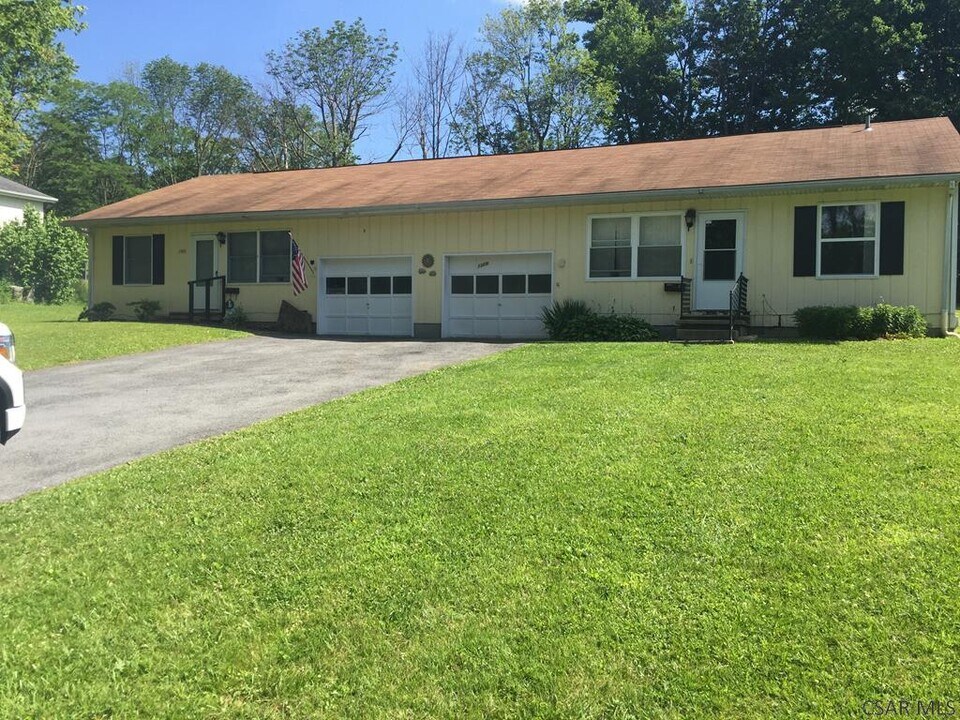 1309 Maken Dr in Johnstown, PA - Building Photo