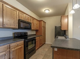 Coryell Courts Apartments in Springfield, MO - Building Photo